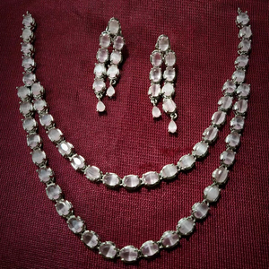 ENSEMBLE DE COLLIER DE MARIÉE EN DIAMANT AMÉRICAIN ET BOUCLES D'OREILLES CLASSIQUES ET DE HAUTE QUALITÉ ENSEMBLE DE BIJOUX DE MARIAGE POUR FEMMES DE STYLE CLASSIQUE - Product Image 1