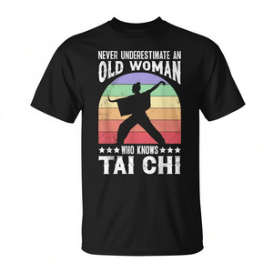T-shirt Old Woman Who Knows Tai Chi pour femme, style vintage, noir, manches courtes, col rond, adulte - Product Image 2
