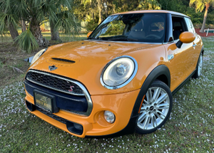 มินิ คูเปอร์ เอส ฮาร์ดท็อป ปี 2014 มือสองราคาไม่แพง วิ่งมาประมาณ 19,800 ไมล์ แพ็คเกจสปอร์ต รถจากภาคใต้ ไม่ได้ดัดแปลง - Product Image 4