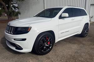 Jeep Grand Cherokee SRT 2014 Usado, Motor Hemi V8 de 6.4 Litros, Tracción en las Cuatro Ruedas, Procedente del Sur, Mayormente sin Modificaciones - Product Image 3