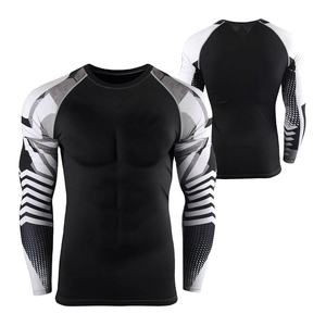 Camiseta de Protección Solar de Alto Rendimiento con Sublimación UPF50 |   Transpirable y de Secado Rápido |   Camiseta Deportiva Ajustada Resistente a la Decoloración - Product Image 1