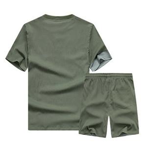 ชุดกางเกงขาสั้นผ้าคอตตอนและเสื้อยืดแนวสตรีทของผู้ชายชุดฤดูร้อนสไตล์สตรีทแบบสองชิ้นแบบออกแบบได้ตามต้องการ - Product Image 2