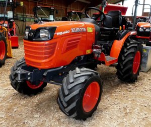 Tracteur à roues B1600 50 CV 4x4 d'occasion/neuf avec transmission par engrenages et longue durée de vie pour l'exportation - Product Image 4