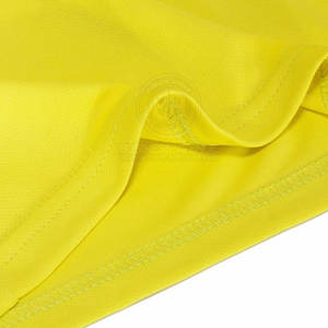 เสื้อกีฬาที่ทำจากวัสดุระบายอากาศได้ดีและโครงสร้างที่สะอาด พร้อมด้วยดีไซน์ที่นุ่มนวลและยืดหยุ่น - Product Image 5