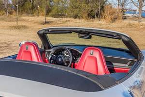 Porsche 911 Carrera Cabriolet 2022, Motor Turbo de 6 Cilindros y 379 HP, Paquete Premium, Sistema de Escape Deportivo, Sin Modificaciones - Product Image 4