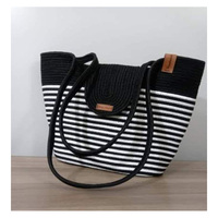 Tas Trendy The Wild Dune Day Bag, anyaman tangan dari rumput laut alami, rafia & rotan dengan tekstur organik yang menarik.
