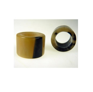 แหวนทำมือจากเขาควายธรรมชาติคุณภาพดีที่สุด เป็นมิตรกับสิ่งแวดล้อม ดีไซน์ทันสมัย ขนาดสั่งทำได้ ขัดเงาอย่างประณีตโดย SANIYA HANDICRAFT - Product Image 4