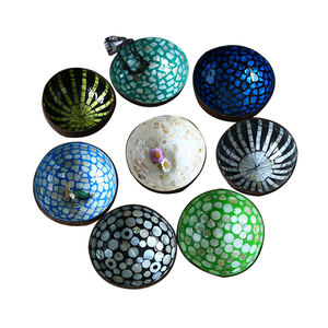 Cuenco de cáscara de coco con incrustación de perla Madre, para preparación de alimentos, hecho a mano y embalaje en fábrica de Vietnam, buena elección - Product Image 1