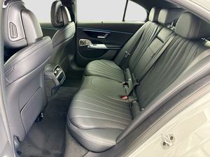 Mercedes-Benz Classe E 350 RWD berline d'occasion en excellent état, boîte automatique 9 vitesses, 255 ch, à vendre - Product Image 2