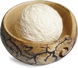 Bol de rangement en fil de bois | Accessoires de crochet à tricoter | Bol en bois de brûlure fractale (5.5 "X 3") - Product Image 1
