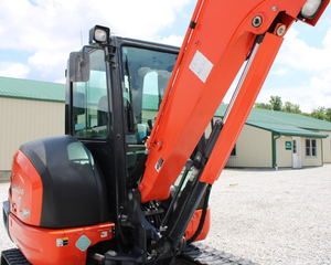 Kubota รถขุด KX040-4ขนาดเล็กที่มีส่วนประกอบหลักกระบอกไฮดรอลิกสำหรับการก่อสร้าง - Product Image 1