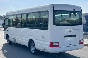 AUTOBUS USATO 2019 TOYOTA COASTER DIESEL 4.2L MOTORE 1HZ 6 CILINDRI 23+ POSTI CAVALCHIETTI NON CONOSCIBILI TRASMISSIONE MANUALE - Product Image 3