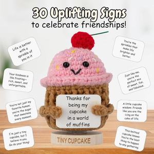 Adorno de Muñeca Cupcake Tejida a Crochet, Hecha a Mano, con Frases Positivas, para Celebraciones de Amistad y Regalos Diarios para Todas las Edades, Venta al Por Mayor - Product Image 3