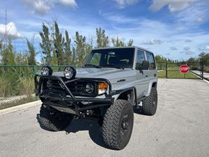 แลนด์ครุยเซอร์ รุ่นคลาสสิค ปี 1993 FZJ70 ขับเคลื่อน 4 ล้อ เกียร์ธรรมดา 5 สปีด สภาพสมบูรณ์ ใช้งานได้ดีเยี่ยม สะอาด ดีเยี่ยม พร้อมส่งออก ราคาดีที่สุด - Product Image 6