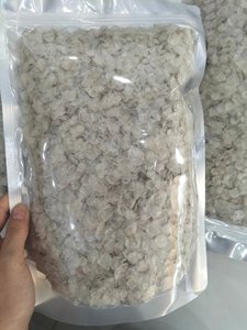 Échelle de poisson séchée propre et naturelle de haute qualité avec un bon prix-Écailles de poisson sèches Vietnam - Product Image 4