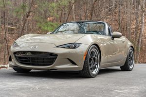 LISTO PARA ENVIAR - USADO, VOLANTE A LA IZQUIERDA |   CONDUCCIÓN DERECHA |   M A Z D A MX-5 2024 |   MIATA GRAND TOURING, Transmisión Manual de 6 Velocidades - Product Image 2