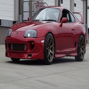 Toyota GR Supra Sedán 1.8 Híbrido Automático Usado 2016-2026, 5 Asientos, Faros LED, Neumáticos R17, Emisión Euro VI, Interior de Tela, En Venta - Product Image 3