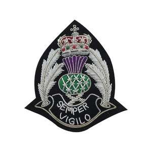 Insignes Brodés Personnalisés 2025 – Régalia Maçonnique Faite Main, Broderie Violette et Bleue en Relief, Cousus sur Mesure - Product Image 1