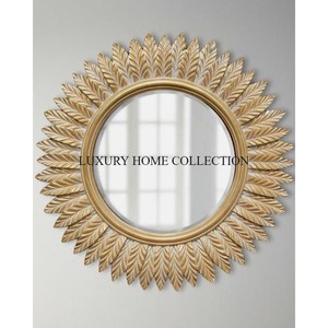 Cadre de miroir mural en métal antique magnifiquement fabriqué à la main avec des motifs ornés pour une décoration intérieure luxueuse - Product Image 6