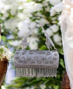 Sac à main de luxe fait à la main pour femmes de designer indien sac à main de fête de haute qualité pour les mariages et les occasions spéciales - Product Image 1