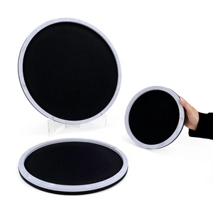 Plateau de service en cuir multi-usages au design polyvalent adapté pour servir facilement des boissons, des collations et des repas - Product Image 3