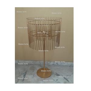 Pièce maîtresse en métal et en verre Conception avantageuse Pièce maîtresse de forme personnalisée pour mariage et événement décoratif - Product Image 3