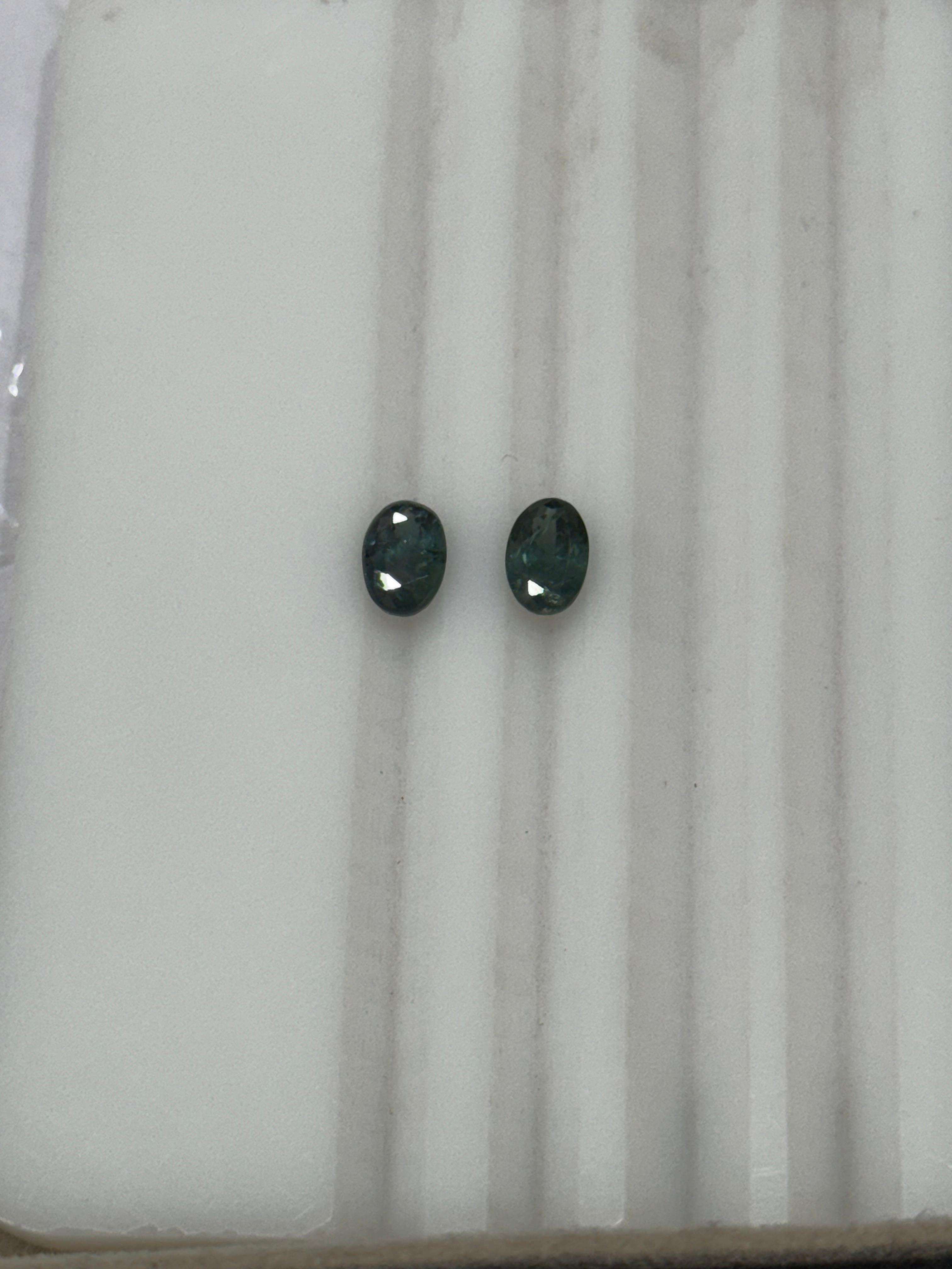 สีเขียว