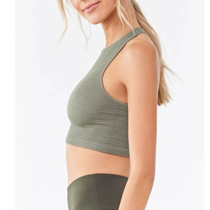 เสื้อครอปไซส์ใหญ่พิเศษสำหรับผู้หญิง, เสื้อครอปผ้าฝ้ายสีล้วนออกแบบโลโก้แขนสั้นไร้สาย - Product Image 5