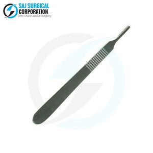 Mango de bisturí quirúrgico de uso profesional Textura antideslizante de acero alemán para un control seguro durante las operaciones y disecciones - Product Image 3