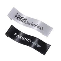 Vente en gros d'étiquette tissée en ruban de satin pour vêtement vêtements personnalisés étiquette de logo brodé personnalisée avec votre propre nom et logo
