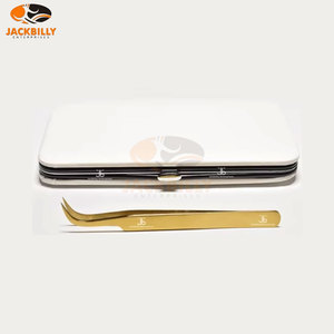 Pince à cils en acier inoxydable de qualité supérieure de couleur or Emballage personnalisé Meilleurs services OEM pour les extensions de cils - Product Image 2