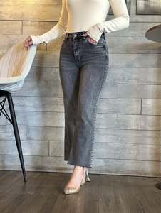 Jeans de Cintura Media para Mujer, Ajuste Cómodo, Mezclilla Elástica de Alta Calidad, Tejido Transpirable, Estilos Casuales, Versátiles, al por Mayor - Product Image 4