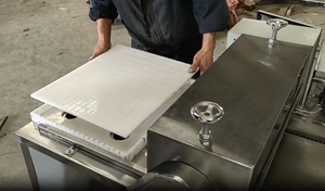 Barra automática de cereal de nuez de dulce de cacahuete quebradizo, cortador de cubo de caramelo de turrón de caramelo, máquina cortadora de caramelo duro suave - Product Image 6