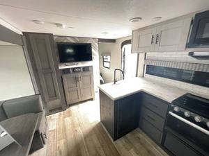 Usado 2022 K-Z R-v C-o-n-f-l-u-e-n-c-e 24BH - Product Image 4