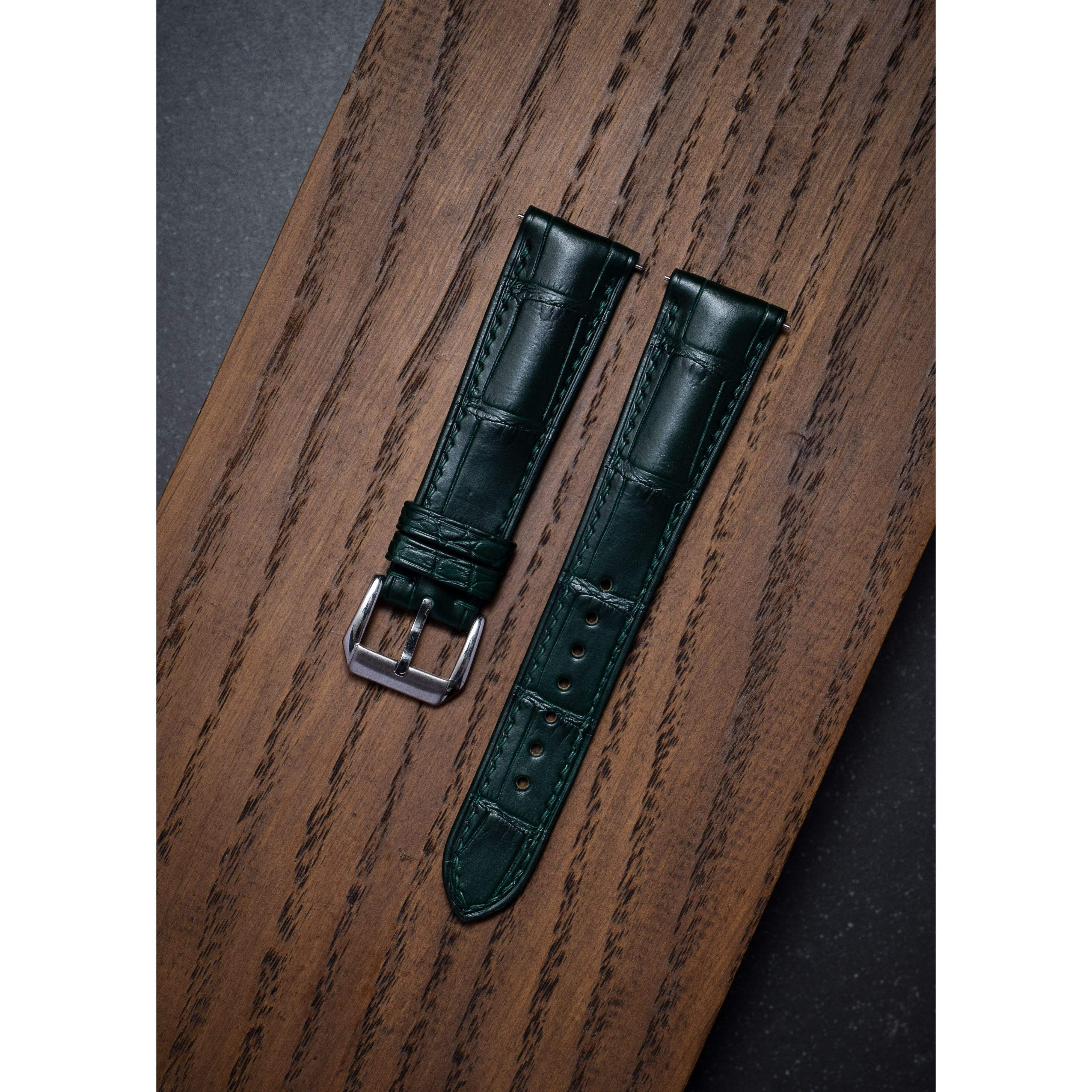 สีเขียวเข้ม