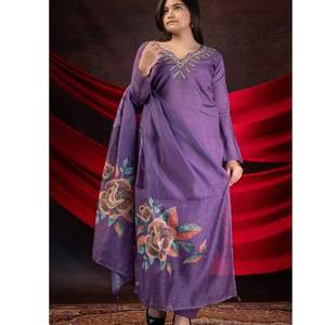 Conjunto tradicional de Kurta romana de viscosa con bordado a mano Dupatta impresa suave y elegante silueta para mujer - Product Image 1