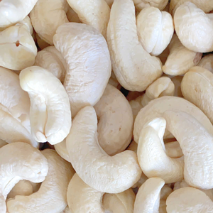 Anacardos DE EXPORTACIÓN DE FÁBRICA DE confianza Precio a anacardos de Dubái W320 Caja de lata 20Kg Santigo Vietnam Embalaje personalizado - Product Image 1