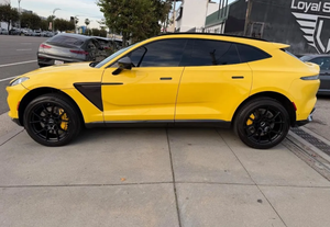 SCFVUJAW4MTV03815 2021 รถเอสยูวีหรูหรา ขับเคลื่อนสี่ล้อ เครื่องยนต์ 4.0 ลิตร ทวินเทอร์โบ V8 542 แรงม้า แรงบิด 700 นิวตันเมตร ความเร็วสูงสุด 291 กม./ชม. ไมล์น้อย อะไหล่แท้จากโรงงาน - Product Image 4