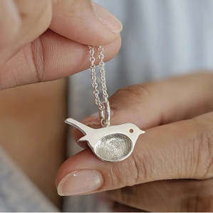 Collar de Robin chapado en oro de 14 quilates personalizado latón de estilo bonito con cadena de eslabones para latón de aniversario con chapado en oro para ella - Product Image 4