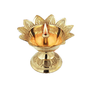 โคมไฟดิวาสีทองพร้อมสลักดีไซน์โคมไฟน้ำมันทองเหลืองทำด้วยมือและอุปกรณ์เสริมสำหรับวัดดิวาลิพูจาและของขวัญตกแต่งบ้าน - Product Image 2