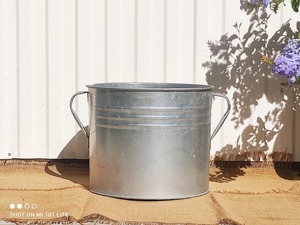 Panier galvanisé à texture traditionnelle personnalisé pour jardinière de sol à usage décoratif en métal galvanisé - Product Image 3