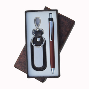 ชุดของขวัญส่งเสริมการขายธุรกิจโลหะสีน้ำตาลแบบปรับแต่งได้ปากกาหนังและพวงกุญแจ/ห่วงเกี่ยวนิรภัยดีไซน์เรียบง่าย - Product Image 6