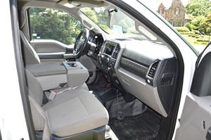 Ford F-350 Super Duty XLT 4x4 d'occasion 2017, excellent état, offre exceptionnelle, prêt à être expédié - Product Image 6