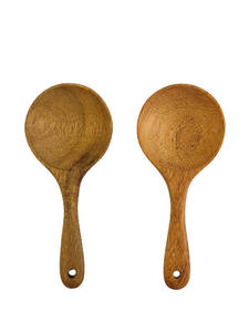 Cuillère à remuer en bois poli, durable et facile à utiliser, idéale pour les soupes, les sauces et la cuisine éco-consciente élégante - Product Image 6