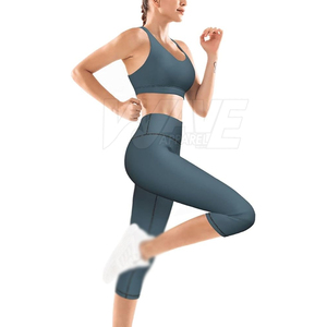 Conjunto de Yoga para Mujer, Diseño Único, Fabricación Pakistaní, Poliéster Transpirable, Logotipo Frontal, Cierre Elástico en la Cintura, Uso en Exteriores, Estampado - Product Image 4