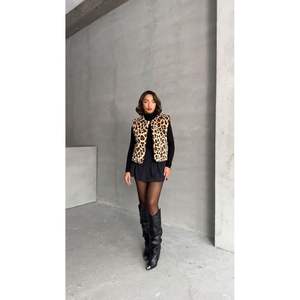 Chalecos y Chaquetas de Felpa para Mujer al por Mayor - Product Image 3