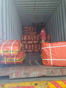 ผ้าใบกันน้ำ PE สีเงินสีส้มผ้าสไตล์เรียบง่าย200gsm กันน้ำมีขนาดและสินค้ามีแบรนด์ตามต้องการ - Product Image 3