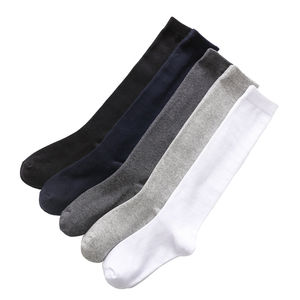 Chaussettes de sport unisexes en polyester de qualité supérieure pour hommes, mi-mollet, logo personnalisé, respirantes et antidérapantes pour le football, vente en gros - Product Image 1