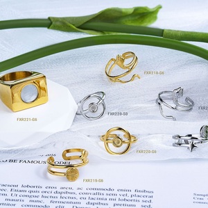 Bague ouverte réglable en forme de lettre avec Logo personnalisé, anneau épais en acier inoxydable creux pour hommes et femmes - Product Image 3