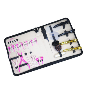 เข็มรูปตัว C สีทองและสีดำทำจากสแตนเลส สำหรับงานร้านเสริมสวย พร้อมห่วงเกี่ยวด้ายขนาดเล็ก ผลิตจากโลหะและเหล็ก - Product Image 5